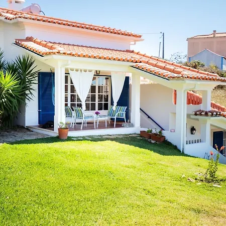 Villa With 4 Bedrooms In With Wonderful Mountain View Private Pool Enclosed Garden 5 Km From The Beach *
