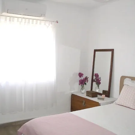 With 4 Bedrooms In With Wonderful Mountain View Private Pool Enclosed Garden 5 Km From The Beach Villa Mafra